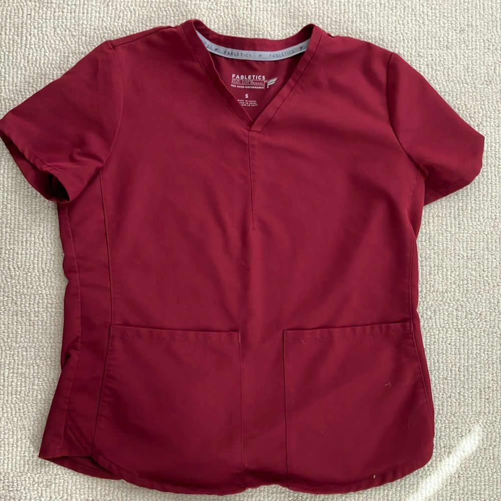 Scrub top- Fabletics, color: burgundy. Size: small